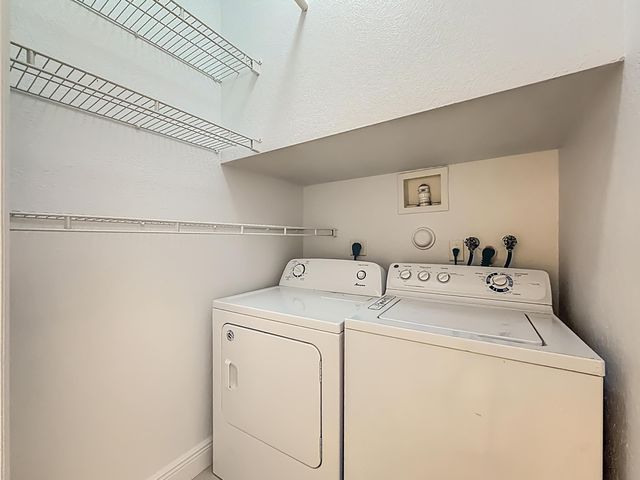 3990 NW 92nd Avenue, Sunrise, FL 33351