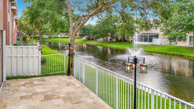 3990 NW 92nd Avenue, Sunrise, FL 33351