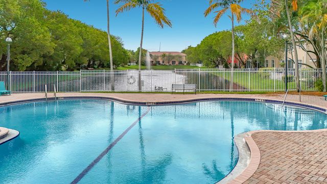 3990 NW 92nd Avenue, Sunrise, FL 33351