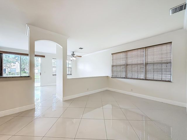 3990 NW 92nd Avenue, Sunrise, FL 33351