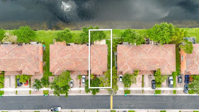 3990 NW 92nd Avenue, Sunrise, FL 33351