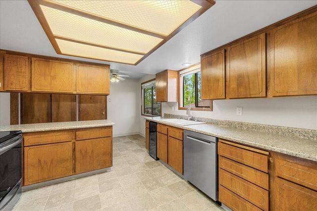 2981 Rosewood Street, Medford, OR 97504