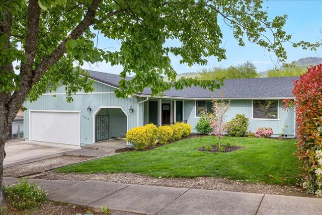 2981 Rosewood Street, Medford, OR 97504