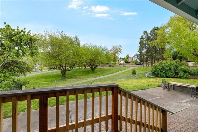 2981 Rosewood Street, Medford, OR 97504