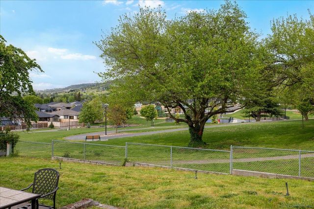 2981 Rosewood Street, Medford, OR 97504