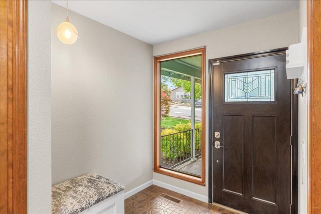 2981 Rosewood Street, Medford, OR 97504