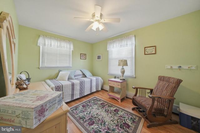 1323 MORTON AVE, Folsom, PA 19033