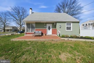 1323 MORTON AVE, Folsom, PA 19033