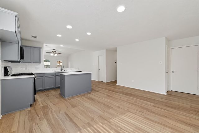 13510 Titus Point, Houston, TX 77085