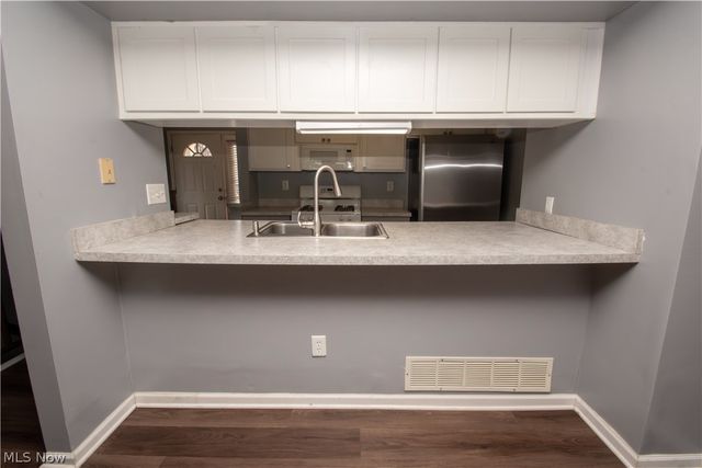 1041 Sunhaven Drive, Medina, OH 44256