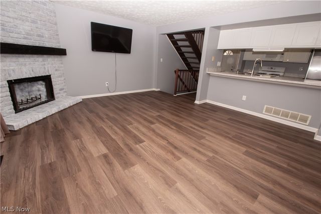 1041 Sunhaven Drive, Medina, OH 44256