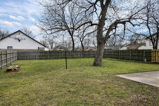 914 N Catherine Street, Terrell, TX 75160