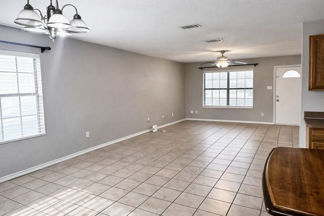 914 N Catherine Street, Terrell, TX 75160