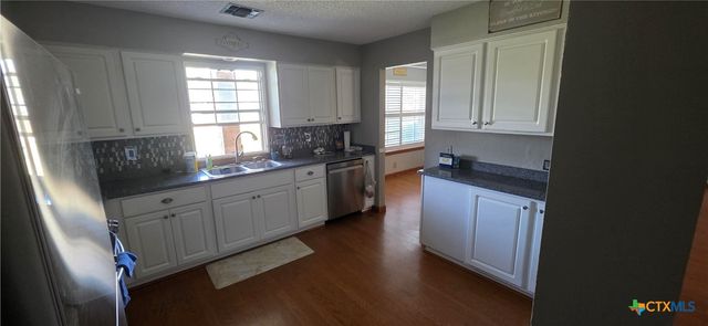 3912 Chisholm Trail, Salado, TX 76571