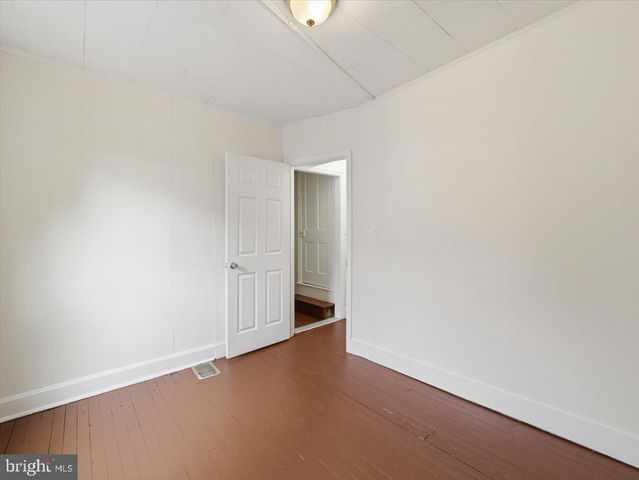 204 N CANNON AVE, Hagerstown, MD 21740