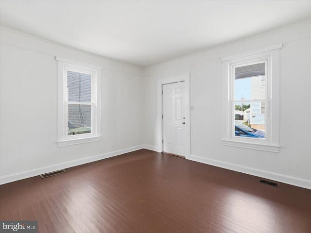 204 N CANNON AVE, Hagerstown, MD 21740