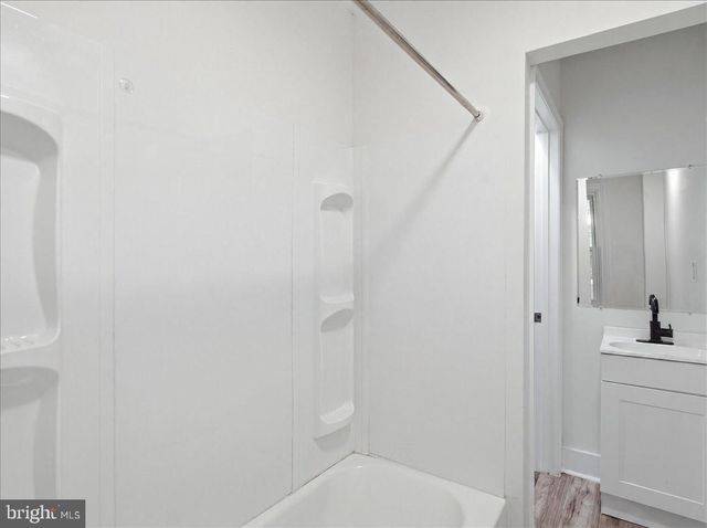 204 N CANNON AVE, Hagerstown, MD 21740