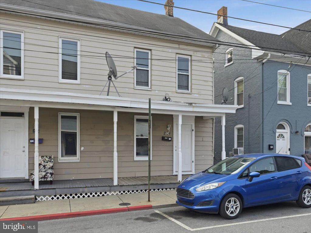 204 N CANNON AVE, Hagerstown, MD 21740