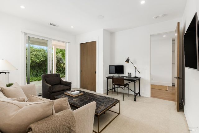 6476 Red Winery Rd, Healdsburg, CA 95441