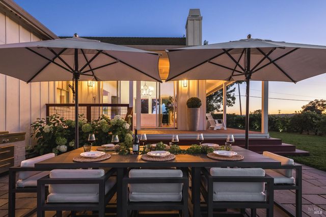 6476 Red Winery Rd, Healdsburg, CA 95441