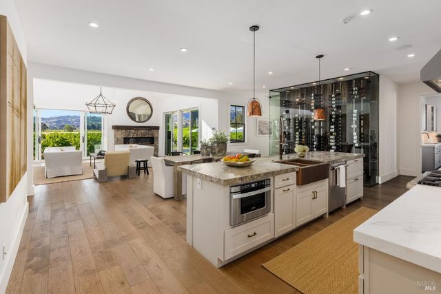 6476 Red Winery Rd, Healdsburg, CA 95441