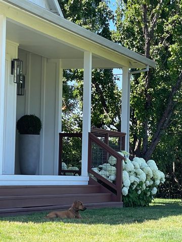 6476 Red Winery Rd, Healdsburg, CA 95441