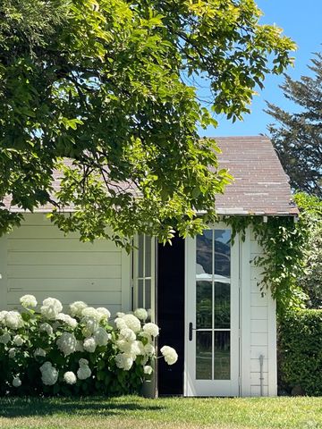 6476 Red Winery Rd, Healdsburg, CA 95441