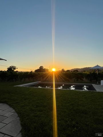 6476 Red Winery Rd, Healdsburg, CA 95441