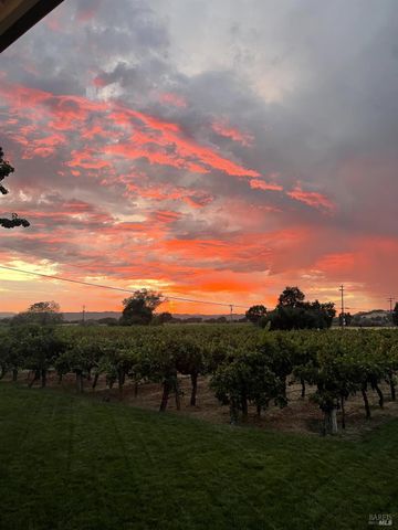 6476 Red Winery Rd, Healdsburg, CA 95441