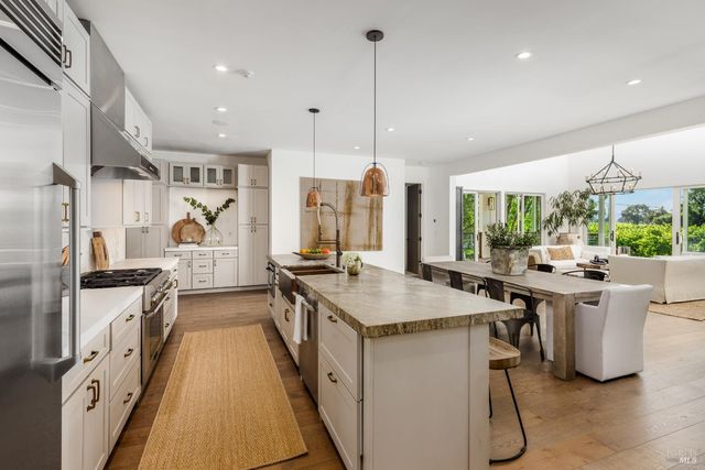 6476 Red Winery Rd, Healdsburg, CA 95441