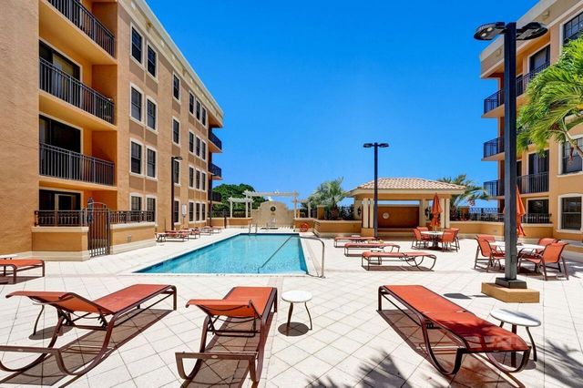 511 LUCERNE Avenue 613, Lake Worth Beach, FL 33460