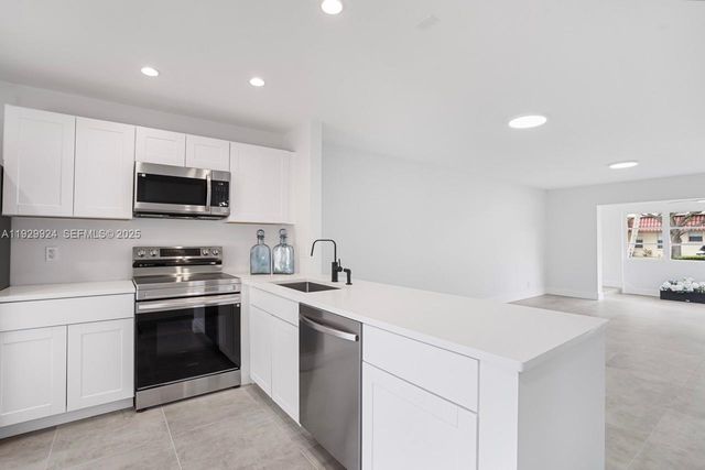 737 Nantucket Cir B, Lake Worth, FL 33467