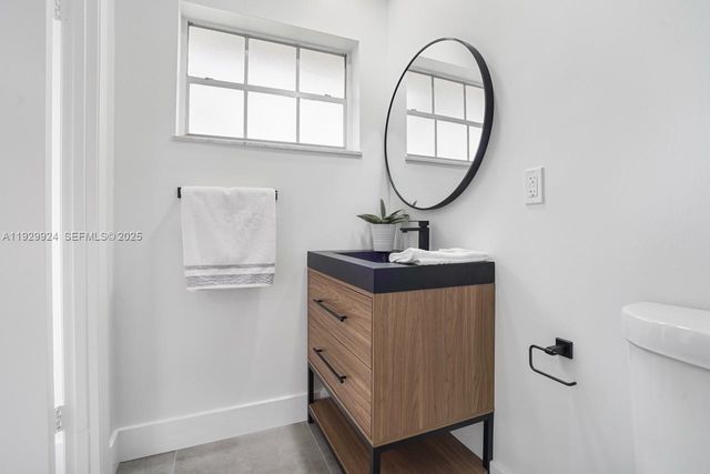 737 Nantucket Cir B, Lake Worth, FL 33467