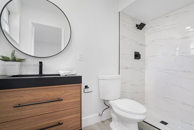 737 Nantucket Cir B, Lake Worth, FL 33467