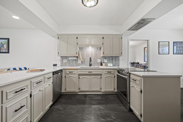 4309 Canterbury LANE, Mount Pleasant, WI 53403