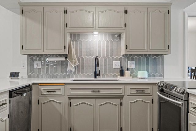 4309 Canterbury LANE, Mount Pleasant, WI 53403