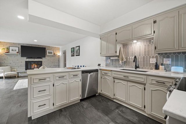 4309 Canterbury LANE, Mount Pleasant, WI 53403