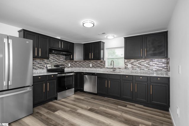 351 Morgan Road, Wellford, SC 29385