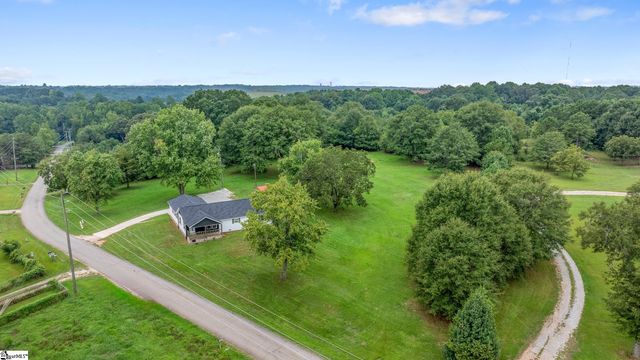 351 Morgan Road, Wellford, SC 29385