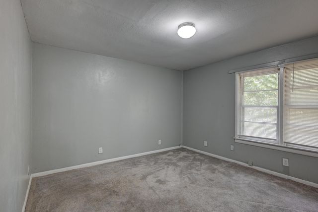 1023 S Connor Avenue, Joplin, MO 64801