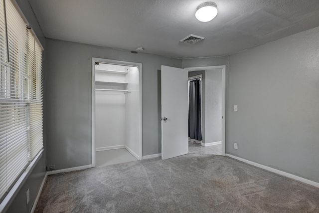 1023 S Connor Avenue, Joplin, MO 64801