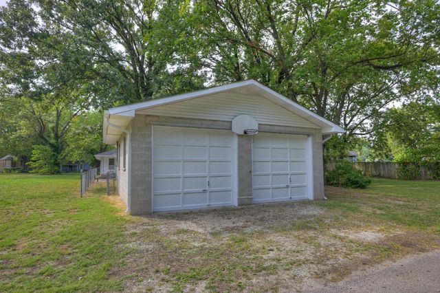 1023 S Connor Avenue, Joplin, MO 64801