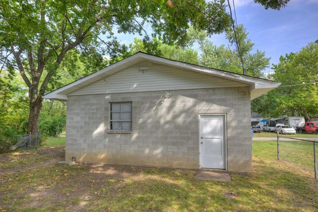 1023 S Connor Avenue, Joplin, MO 64801