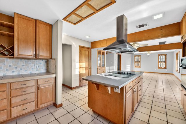 11305 SW Oaks, Austin, TX 78737