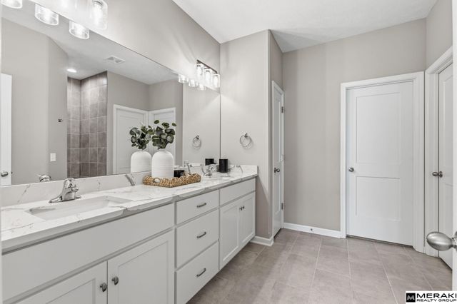 9302 S 71 Avenue, Papillion, NE 68123