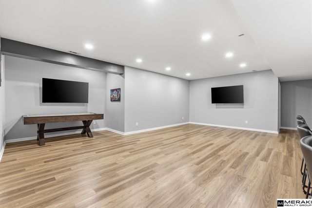 9302 S 71 Avenue, Papillion, NE 68123