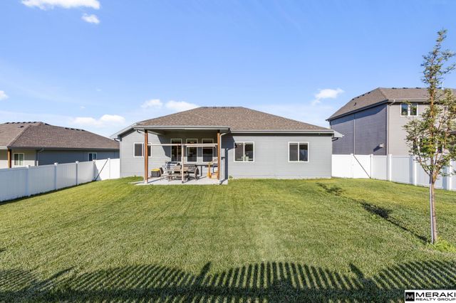 9302 S 71 Avenue, Papillion, NE 68123