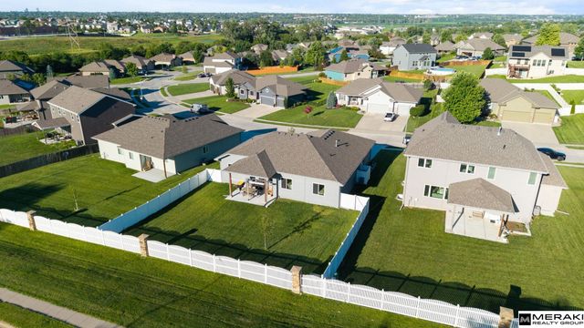9302 S 71 Avenue, Papillion, NE 68123