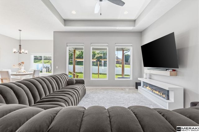 9302 S 71 Avenue, Papillion, NE 68123
