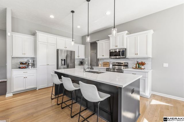 9302 S 71 Avenue, Papillion, NE 68123